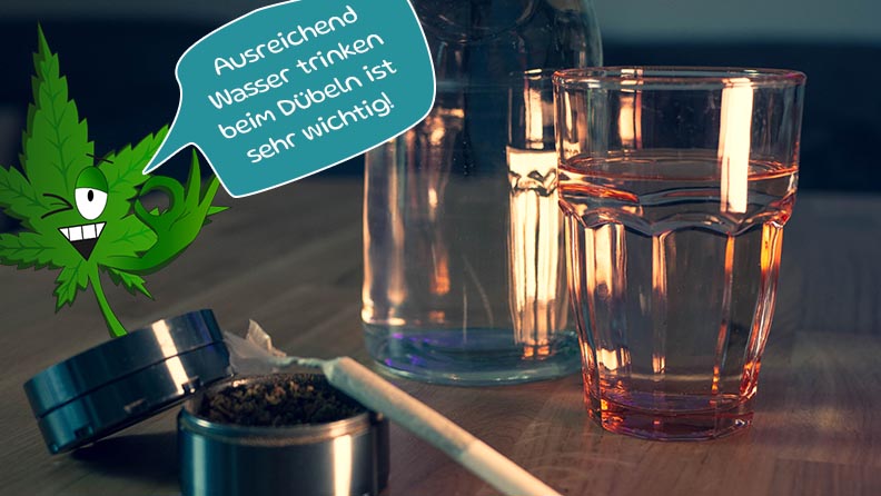 Tipp von Herbal Herbert: Ausreichend Wasser trinken beim cannabis rauchen